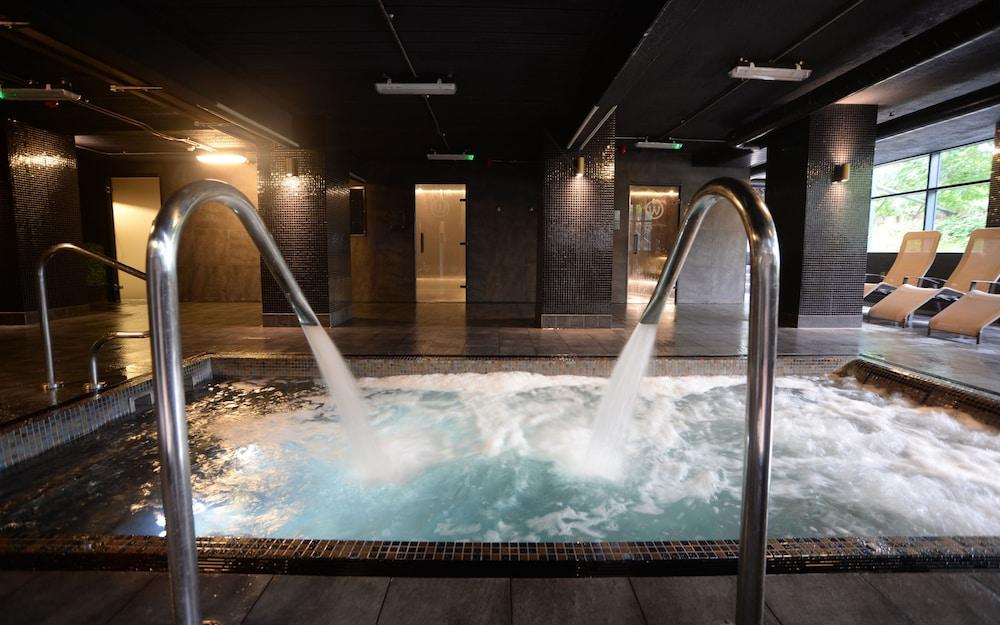 The Waterside Hotel And Leisure Club Манчестер Экстерьер фото